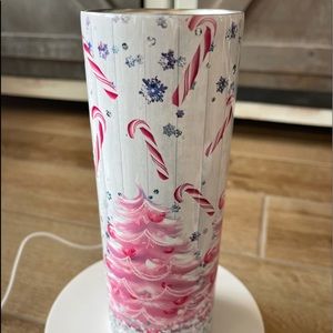 20 oz hot and cold tumbler.